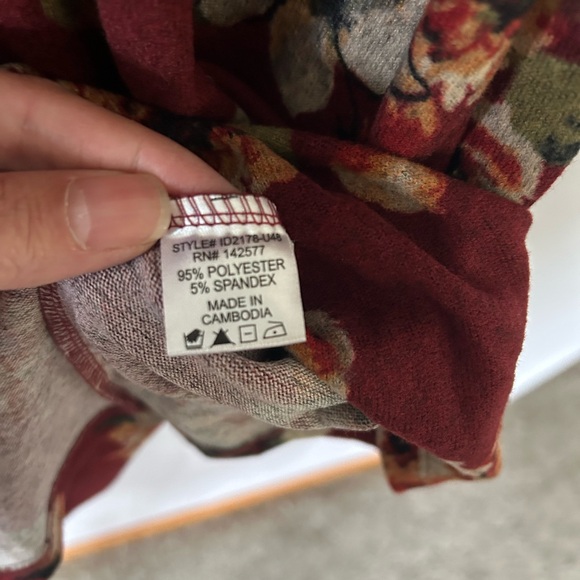 Iris Burgundy Floral Knit Midi Dress, EUC, Size L - Picture 7 of 8